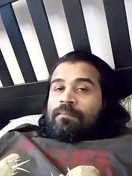 aksxi1 online show from 10/19/25, 06:49