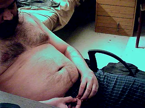 aksxi1 online show from 05/17/26, 03:56