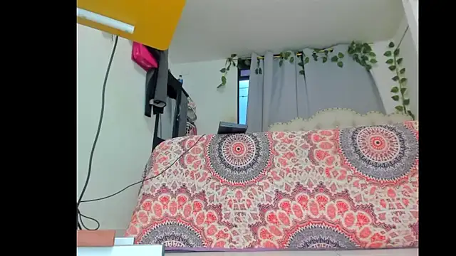 khalyn jenner online show from 11/26/25, 10:32