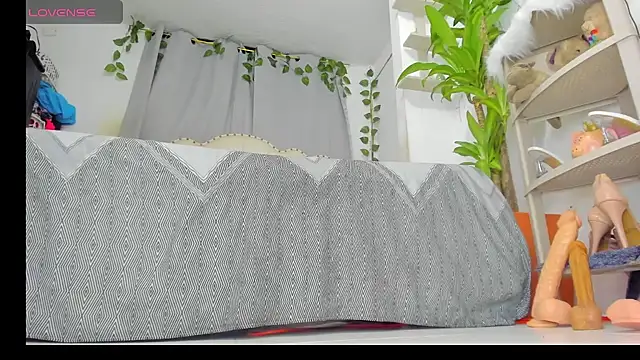 khalyn jenner online show from 10/21/25, 11:26