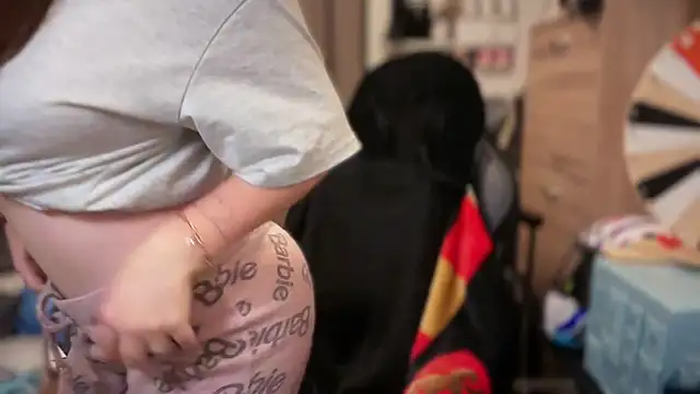 Snapshot of Amai_Live chatting on 10/04/25, 06:37 Amai Live online show from 10/04/25, 06:37