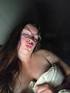Snapshot of Amai_Live chatting on 05/19/26, 04:41 Amai Live online show from 05/19/26, 04:41
