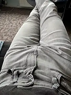 kiam471 online show from 10/28/25, 03:00