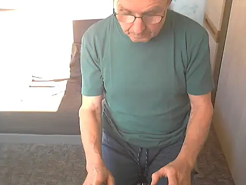 Snapshot of kiam471 chatting on 01/18/26, 12:41 kiam471 online show from 01/18/26, 12:41