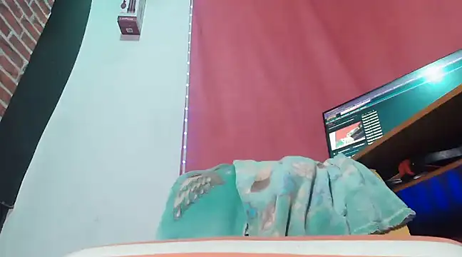 paulavletina21 online show from 02/18/25, 01:00