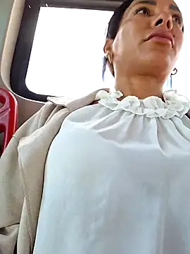 Doll Loren online show from 10/24/25, 02:05