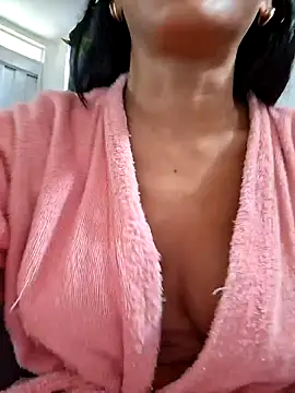 Snapshot of Doll_Loren chatting on 04/20/26, 07:59 Doll Loren online show from 04/20/26, 07:59