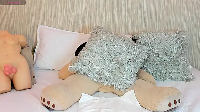 Doll Loren online show from 10/16/25, 05:43