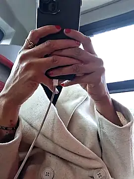 Doll Loren online show from 11/14/25, 12:42