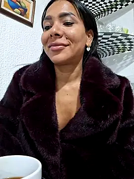 Snapshot of Doll_Loren chatting on 05/31/26, 11:27 Doll Loren online show from 05/31/26, 11:27