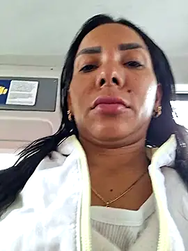 Doll Loren online show from 10/20/25, 02:06