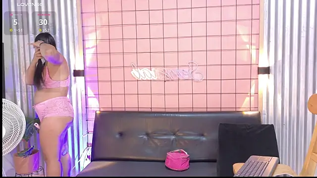 mensia hernandz online show from 11/05/25, 01:36