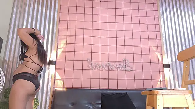 mensia hernandz online show from 11/27/25, 01:33