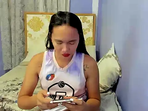 lady kim boner online show from 10/30/25, 04:11