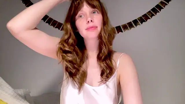 Snapshot of Nikki_Mimimi chatting on 12/18/25, 10:08 Nikki Mimimi online show from 12/18/25, 10:08