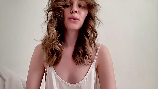 Snapshot of Nikki_Mimimi chatting on 02/20/25, 01:19 Nikki Mimimi online show from 02/20/25, 01:19