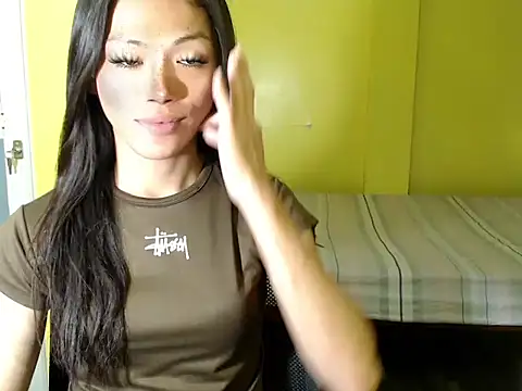 Snapshot of xx_goddessofallgodess_xx chatting on 11/12/25, 12:59 xx goddessofallgodess xx online show from 11/12/25, 12:59