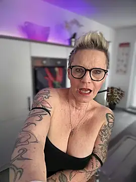 German Milf online show from 02/23/25, 02:46