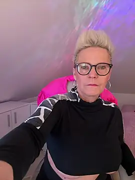 German Milf online show from 04/04/26, 12:45