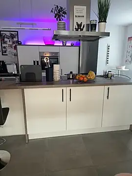 German Milf online show from 10/26/25, 01:44