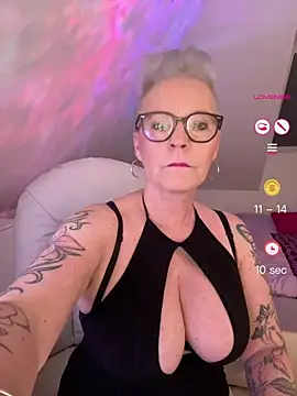 German Milf online show from 05/06/26, 01:26