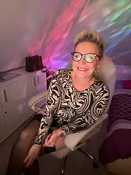 German Milf online show from 10/23/25, 01:43