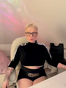 German Milf online show from 03/08/26, 02:09