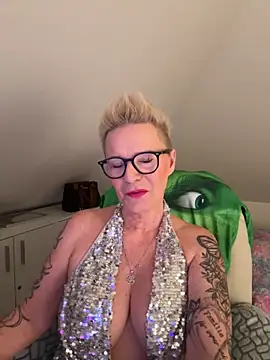 German Milf online show from 11/28/25, 02:06