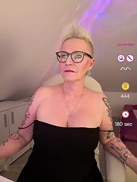 German Milf online show from 05/28/26, 01:06