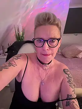 German Milf online show from 01/16/26, 01:48