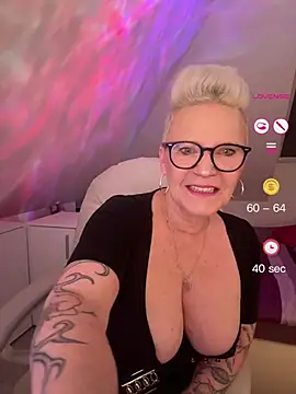 German Milf online show from 05/21/26, 01:19