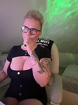 German Milf online show from 02/09/26, 01:42