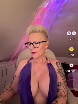 German Milf online show from 05/31/26, 06:09