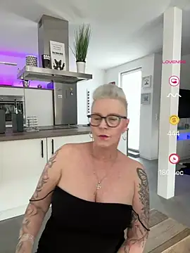 German Milf online show from 05/09/26, 01:03