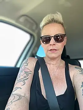 Snapshot of German_Milf chatting on 07/12/26, 10:05 German Milf online show from 07/12/26, 10:05