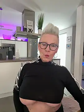 German Milf online show from 05/14/26, 01:08