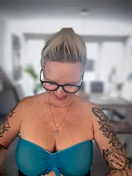 German Milf online show from 10/15/25, 12:57
