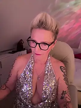 German Milf online show from 12/21/25, 01:46