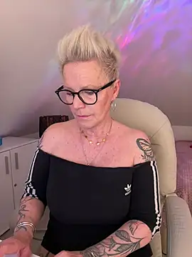 German Milf online show from 04/07/26, 12:51