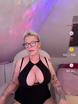 German Milf online show from 04/27/26, 12:58