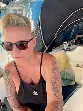 German Milf online show from 09/25/25, 12:55