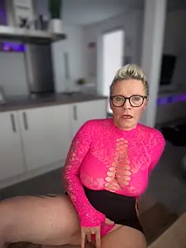 German Milf online show from 10/12/25, 01:12