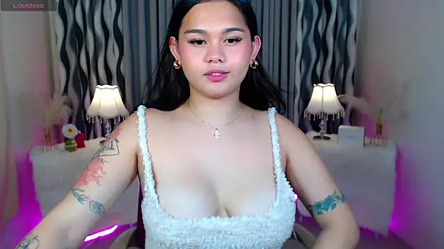 Ella Fantasiax online show from 09/28/25, 02:46