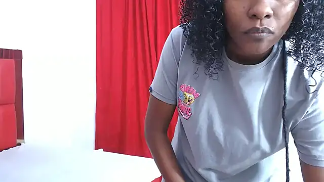 lizeth keilyn online show from 11/22/25, 03:33