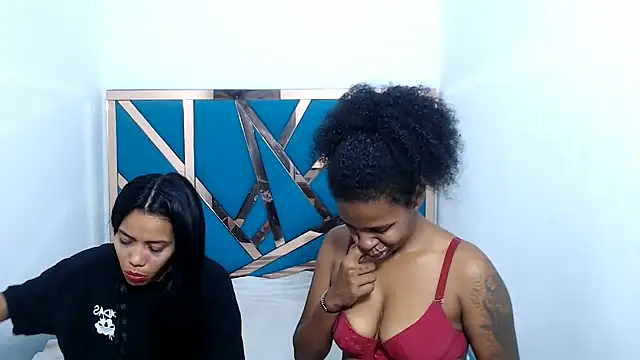 lizeth keilyn online show from 10/28/25, 03:11