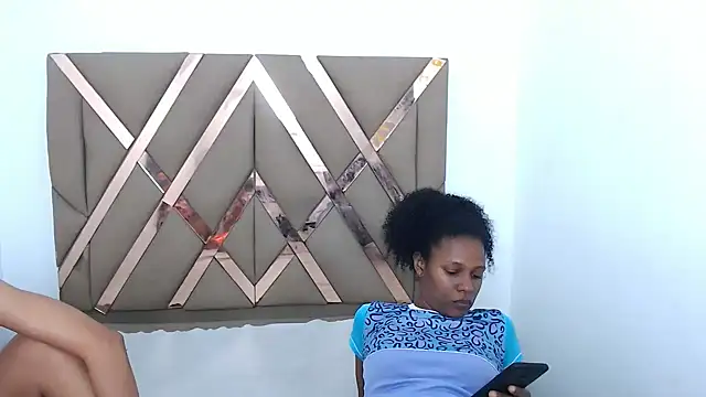 lizeth keilyn online show from 04/22/26, 02:24