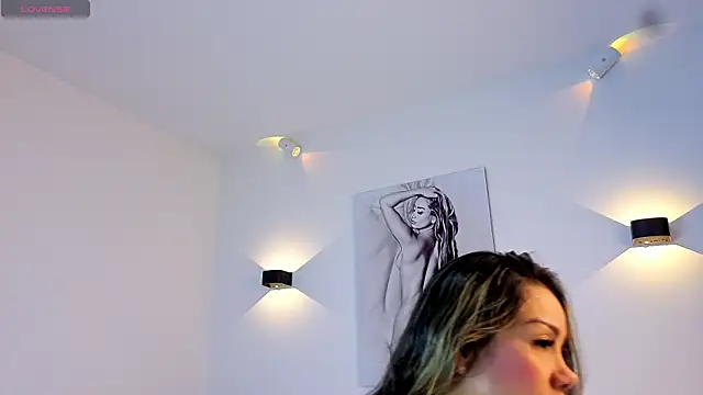 Snapshot of Cris__sweet chatting on 05/16/26, 12:37 Cris sweet online show from 05/16/26, 12:37