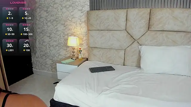 Cris  sweet online show from 11/18/25, 11:46