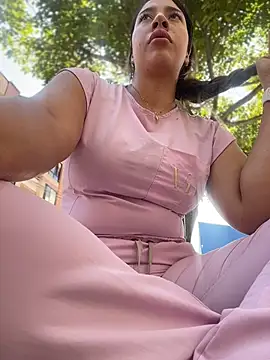 daniela henao online show from 05/22/26, 02:59