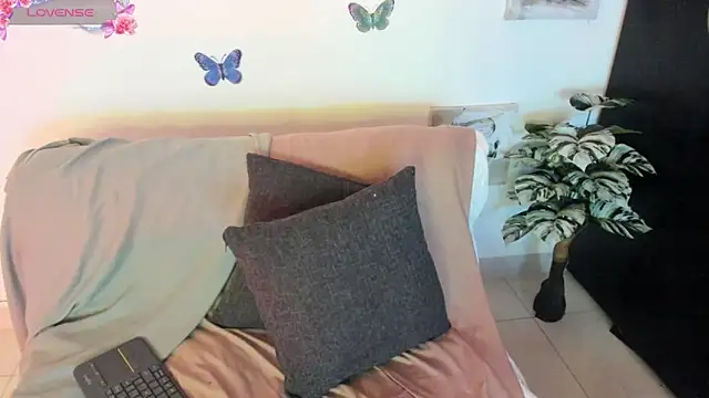 abigail luna online show from 01/04/25, 05:58